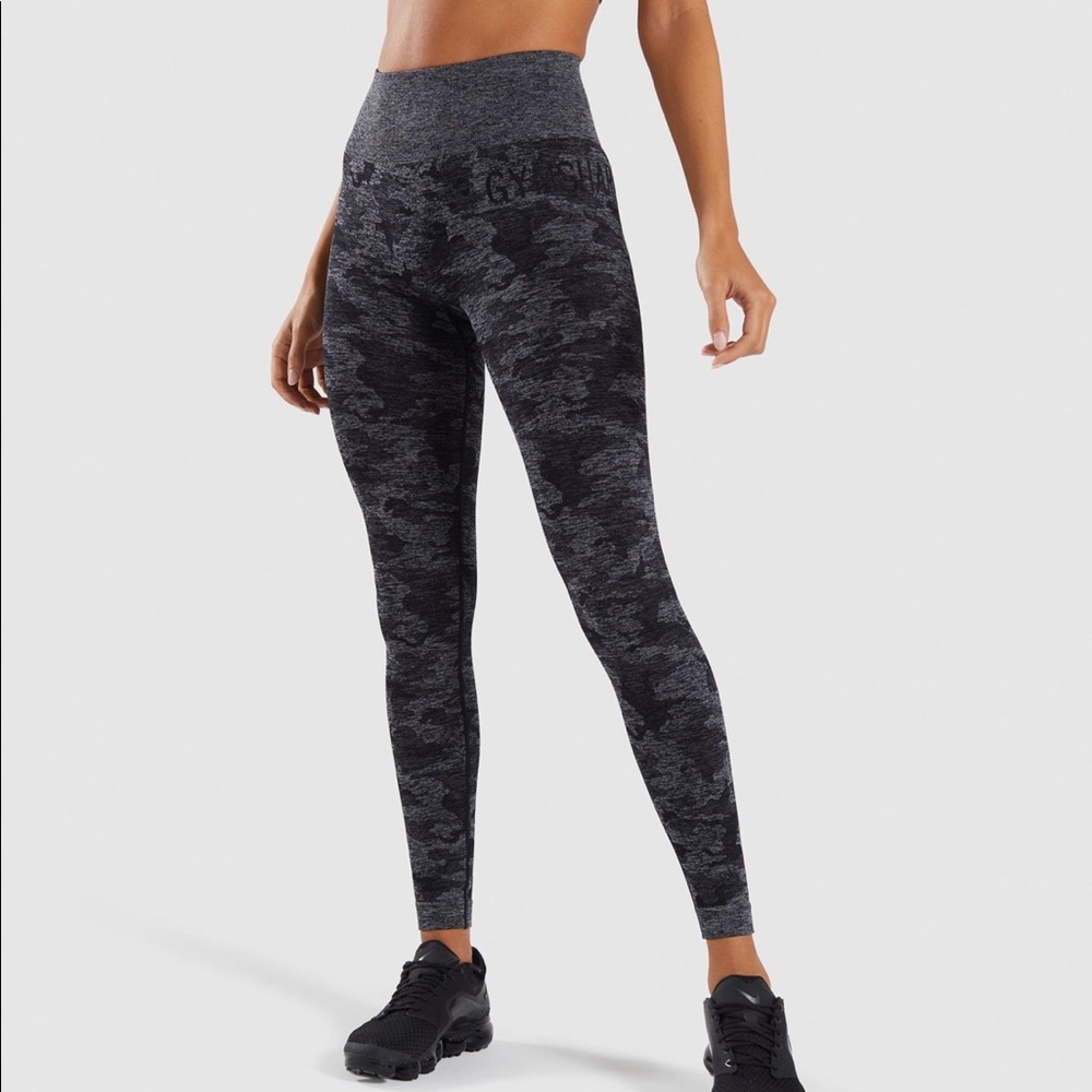 GYMSHARK BLACK CAMO LEGGINGS